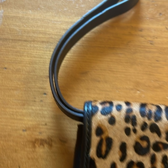 Fossil Leather Cowhide Leopard Print Clutch Wristlet Bag Turn Lock Organizer - Picture 3 of 8